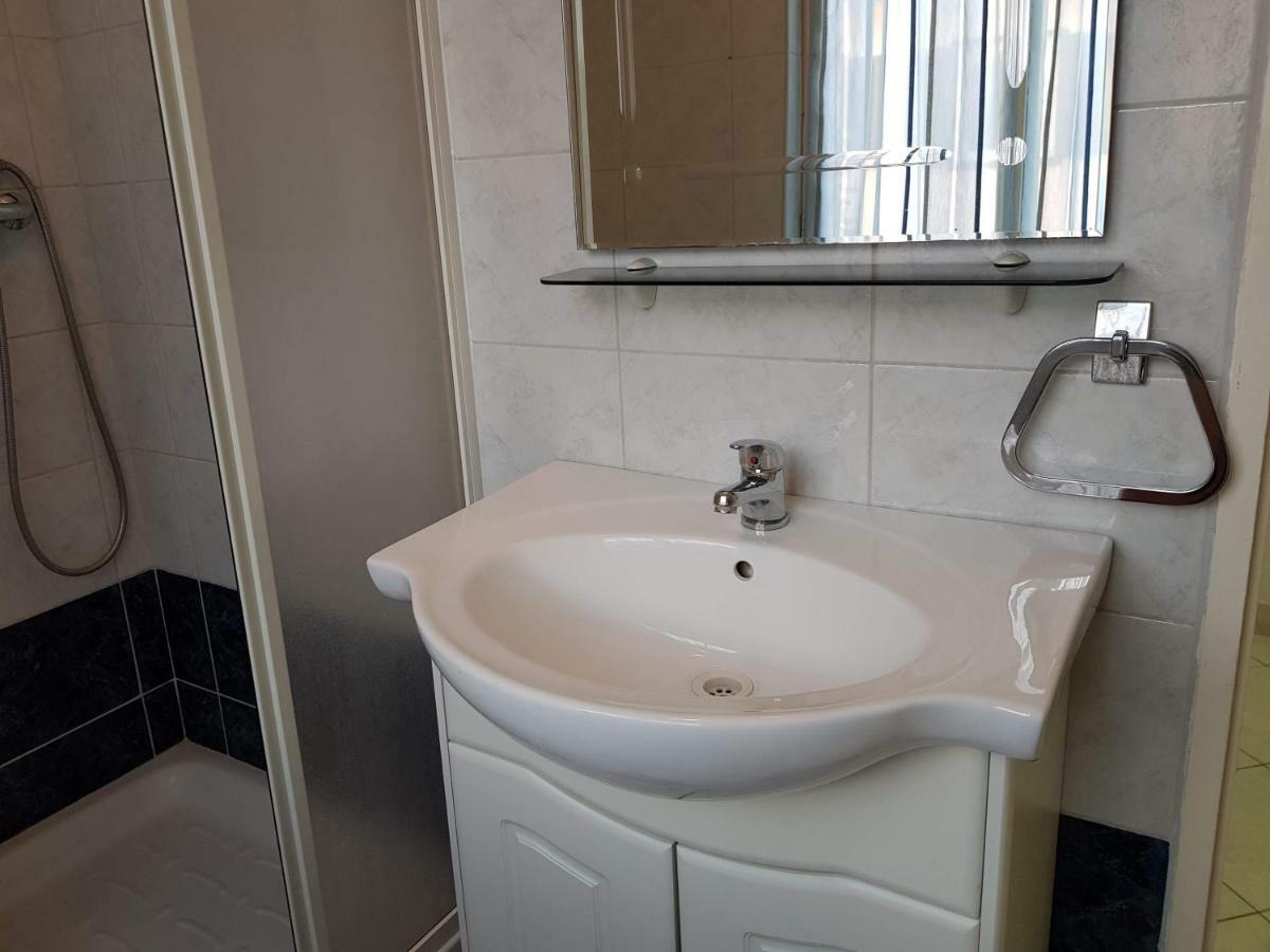 Mare Azzurro Apartments PUY 외부 사진